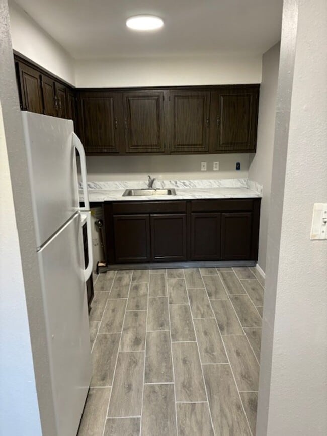 Primary Photo - For Rent / En Alquiler: Spacious Condo Bur...