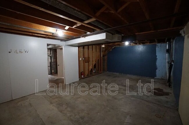 Building Photo - 73 Lima St