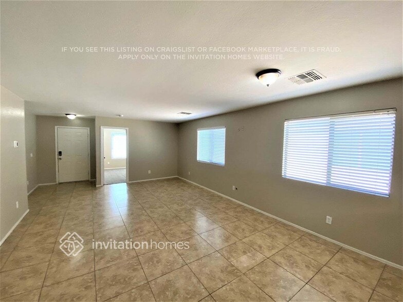 Building Photo - 8452 W Forest Grove Ave