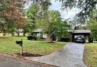 Building Photo - 1413 Willow Crossing Dr