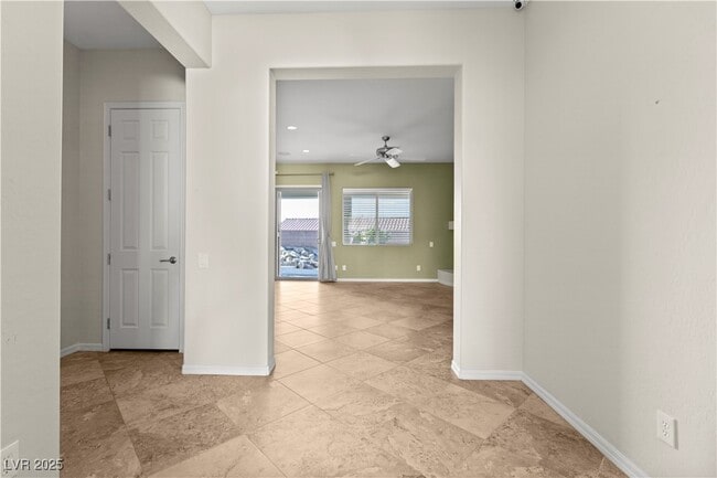 Building Photo - 2685 La Boutique St