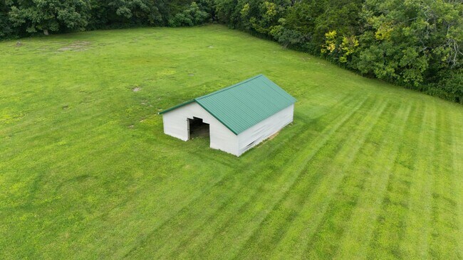 Building Photo - 1221 Hawthorne Ln