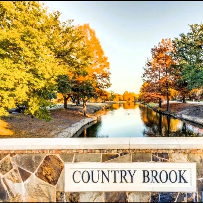 Building Photo - 4204 Country Brook Dr