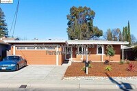 Building Photo - 3131 Mt Diablo St