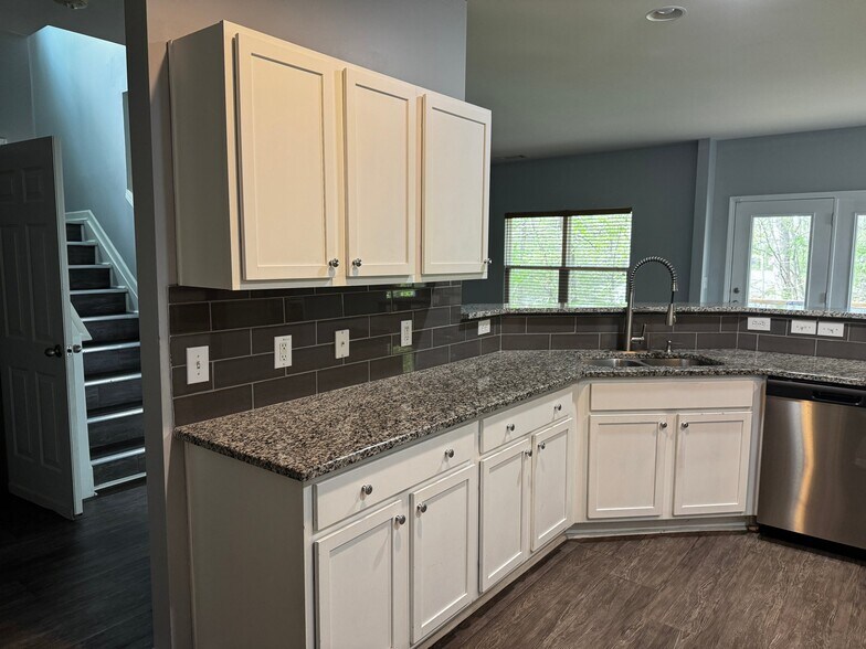 Building Photo - 234 Brookhaven Ct