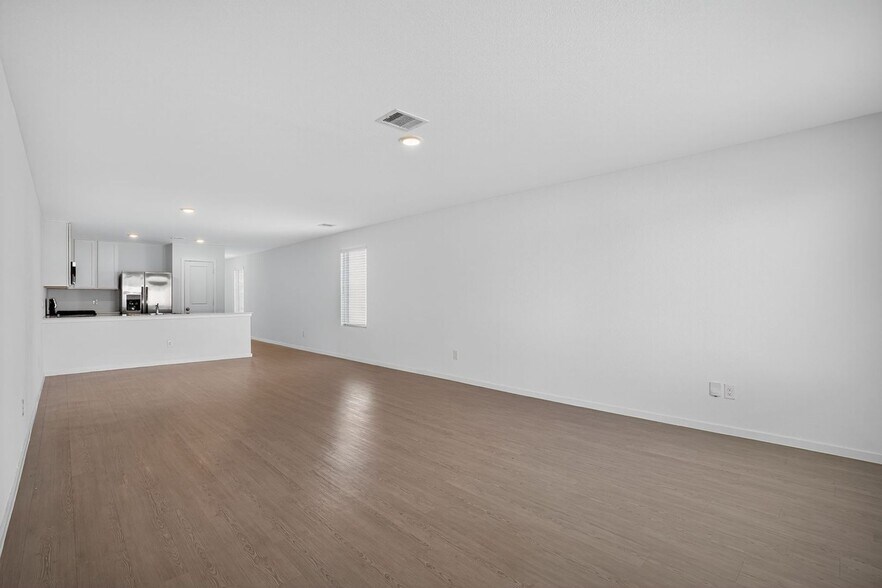 Building Photo - 21255 Fieni Dr