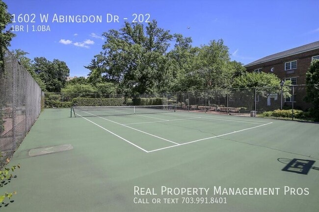 Building Photo - 1602 W Abingdon Dr