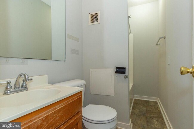 Building Photo - 301 W Martin St