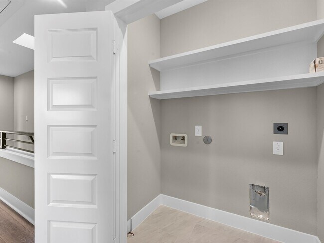 Building Photo - 7802 Queen St