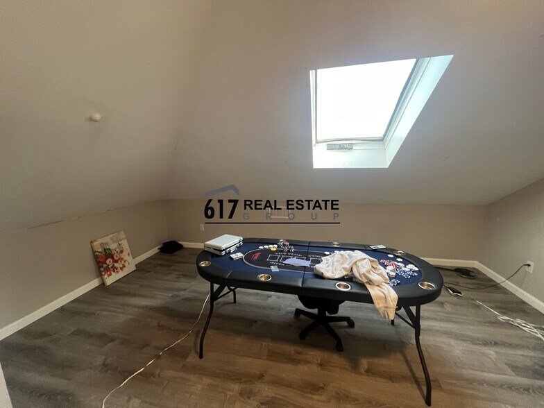 Building Photo - 39 Long Ave