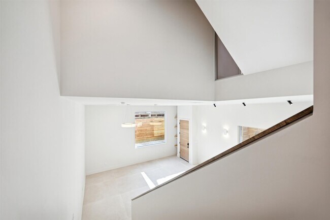 Building Photo - 3514 Mt Vernon St