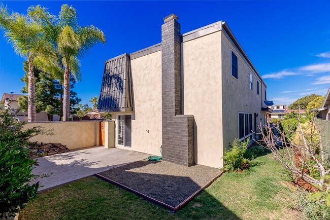 Building Photo - Upgraded 4 Bedroom, 2.5 Bath Single Family Home in University City