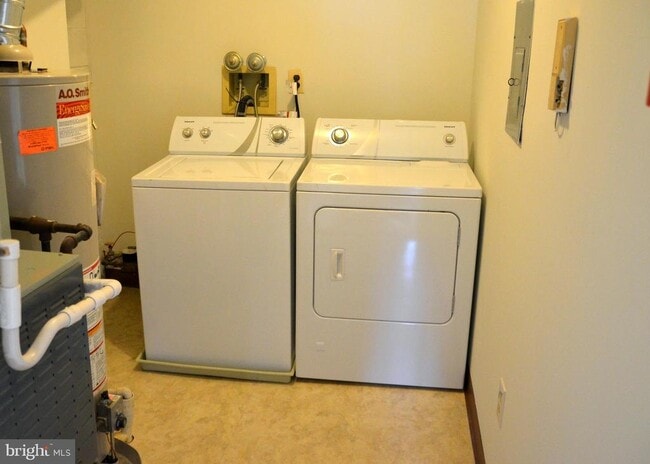 Building Photo - 74 Lehavre Ct