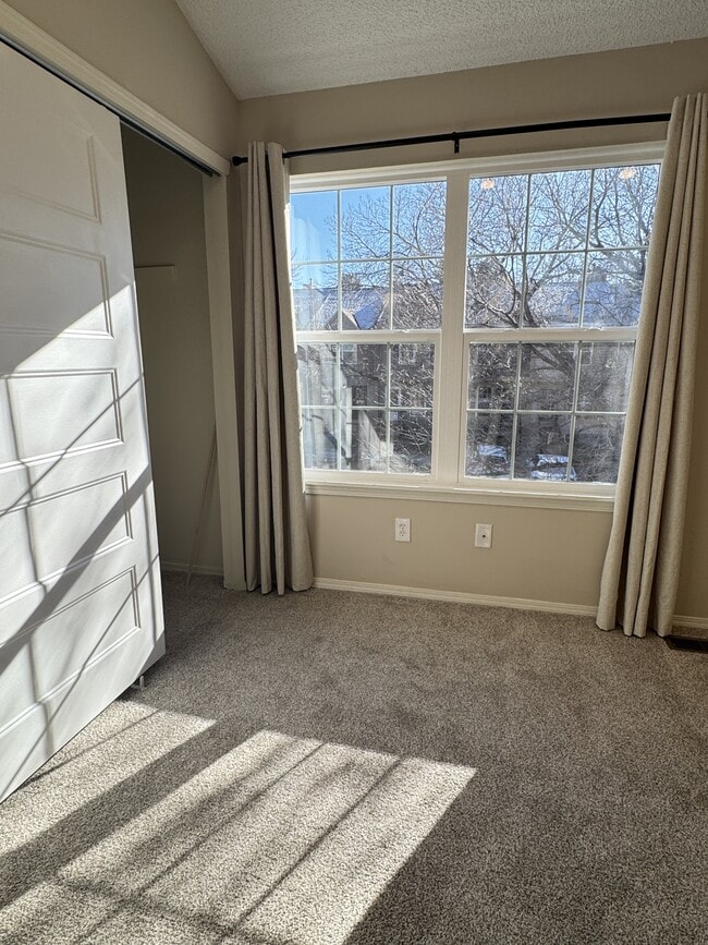 Building Photo - 2603 E Nichols Cir