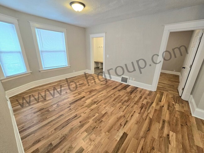 Building Photo - 2629 Roosevelt Rd