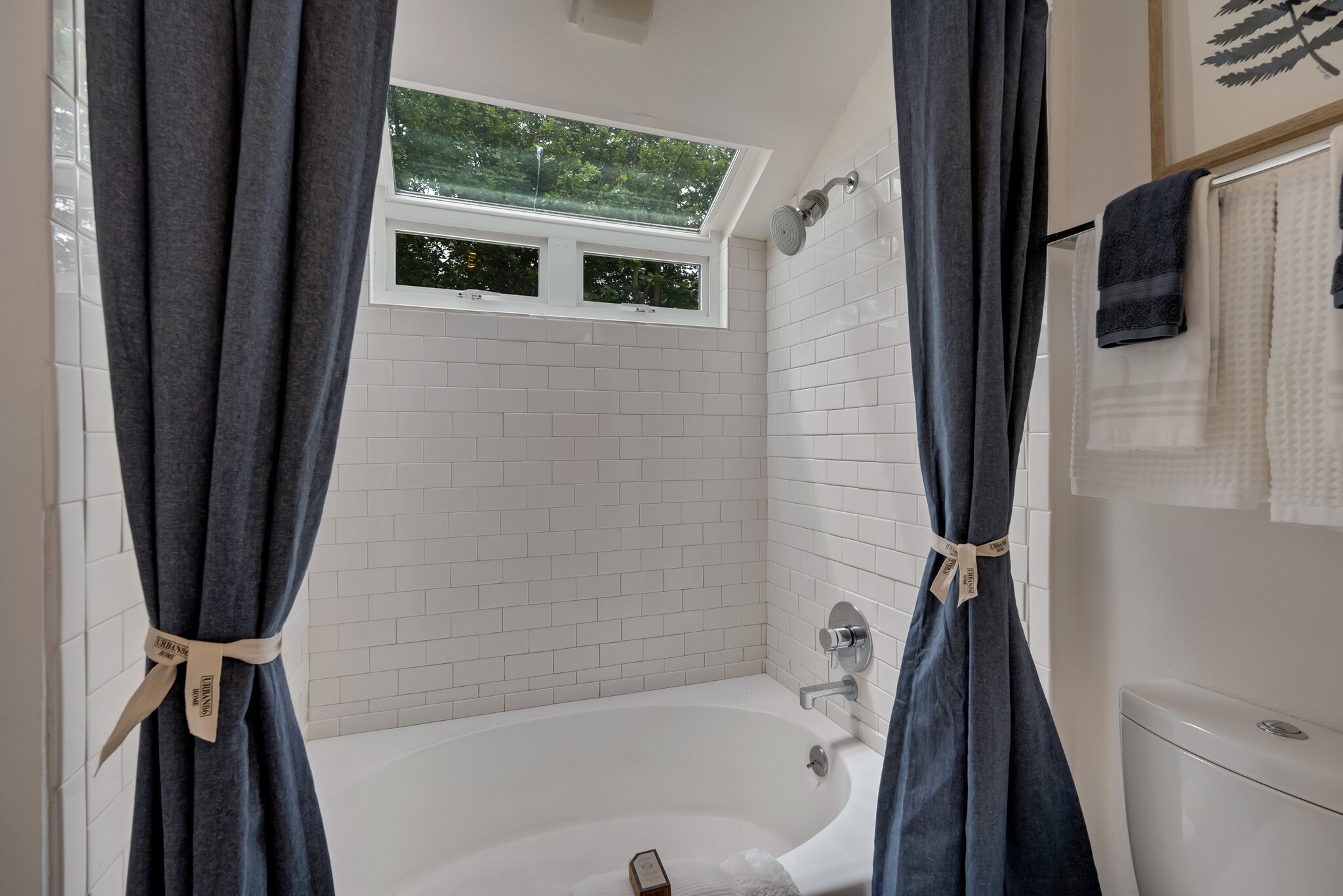 Master Bathroom - 202 W Olympic Pl