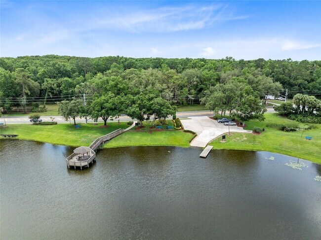 Building Photo - 2533 Grassy Point Dr