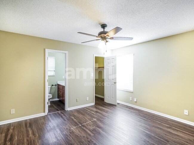 Building Photo - 3494 Sandpiper Dr