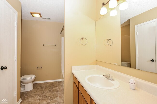 Building Photo - 6511 Hazelhatch Dr