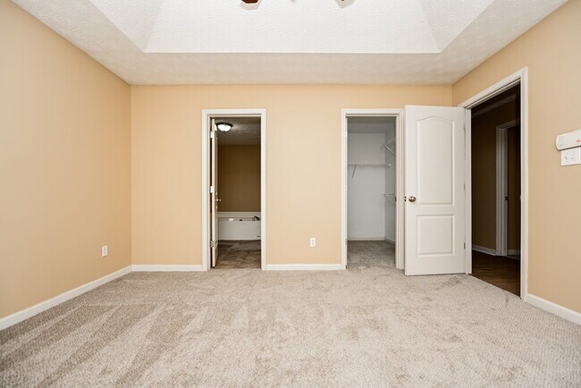 Building Photo - 5718 Rockingwood Dr