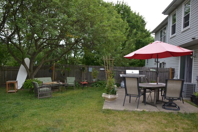 Building Photo - 439 Thorndale Ct