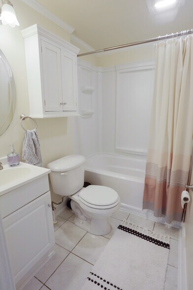 Building Photo - 1602 Monticello Rd