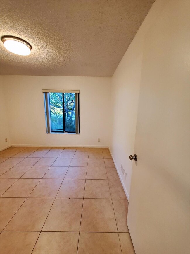 Building Photo - 2445 SW 22nd Ave