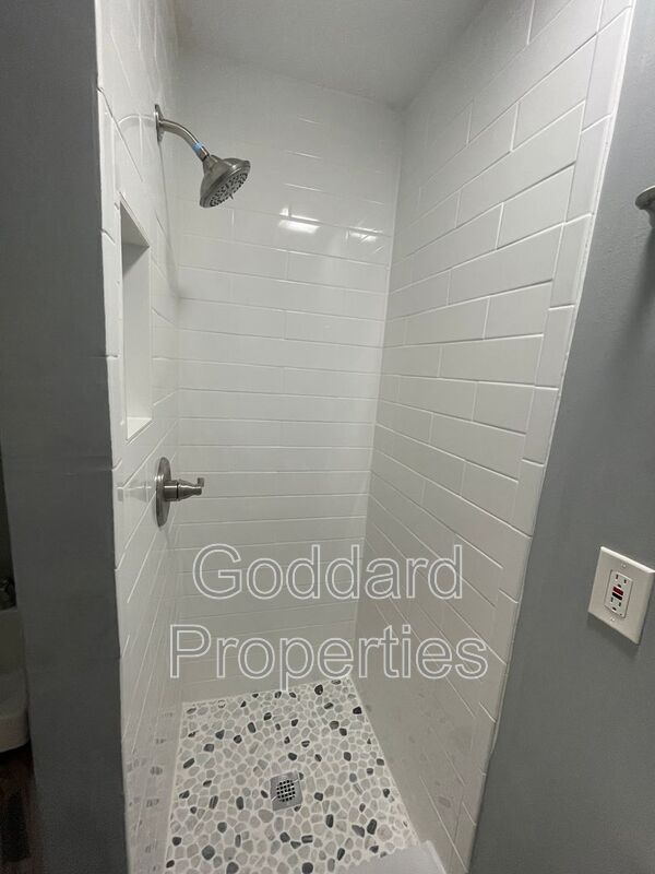 Building Photo - 1434 Light St