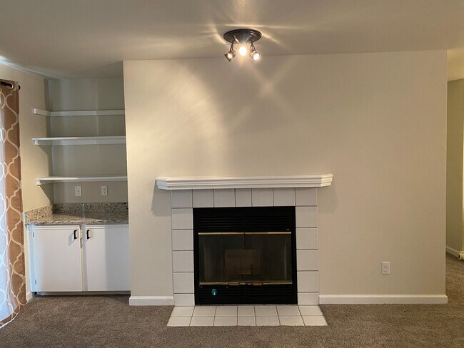 Building Photo - 215 100th St SW