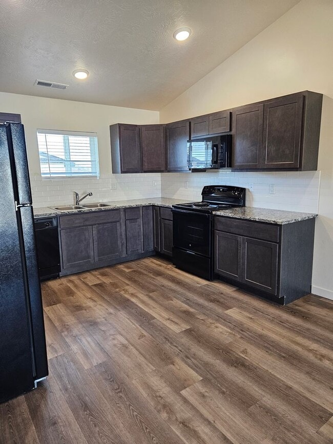 Building Photo - 2707 Blackfoot Ln