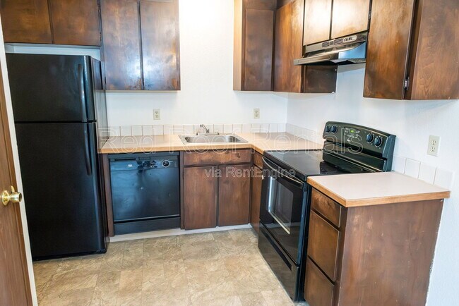 Building Photo - 302-163 163 St Ct E