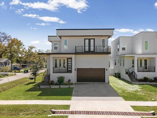 Building Photo - 5002 W Idaho St