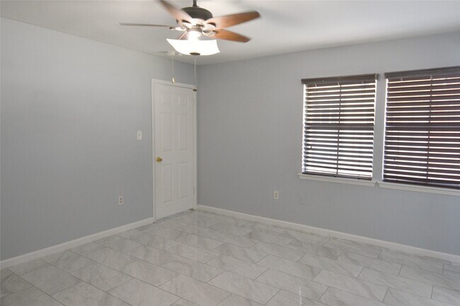Building Photo - 6707 Las Brisas Dr