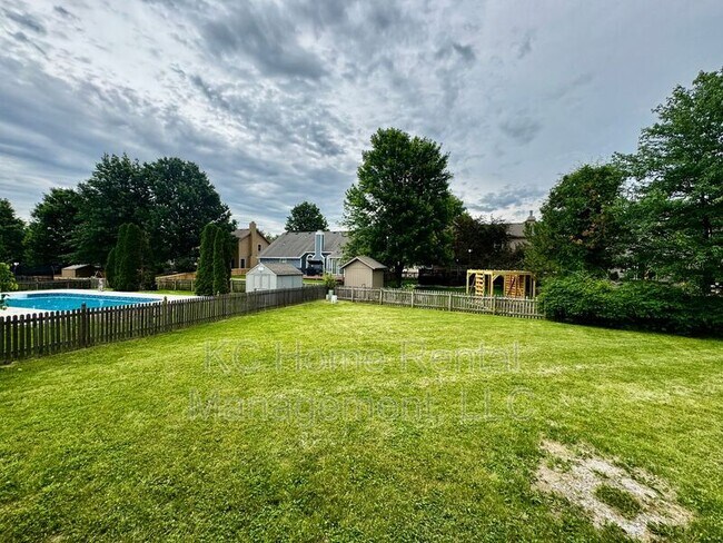 Building Photo - 1398 S Brentwood Dr