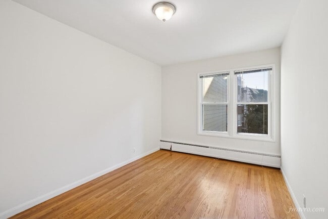 Building Photo - 1930 Franklin St