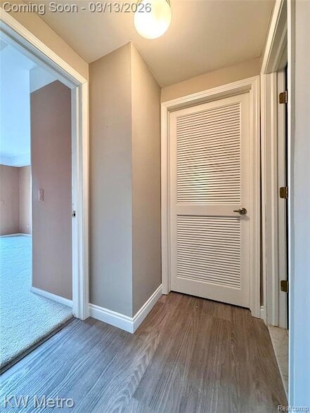 Building Photo - 875 GreenView Ct