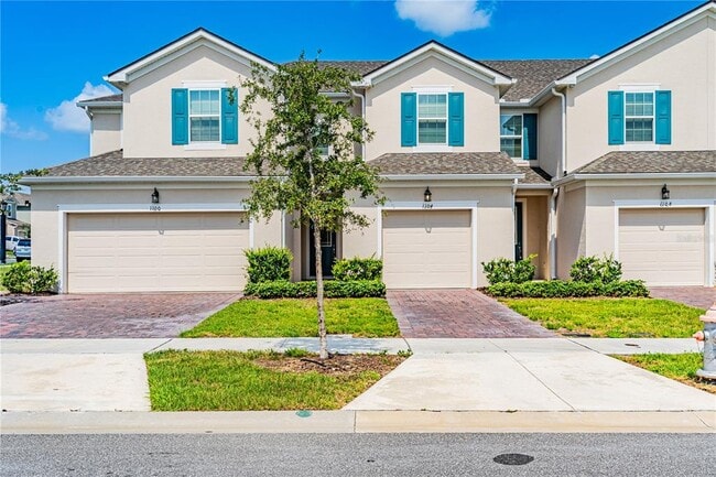 Primary Photo - 1104 Lakeshore Breeze Pl