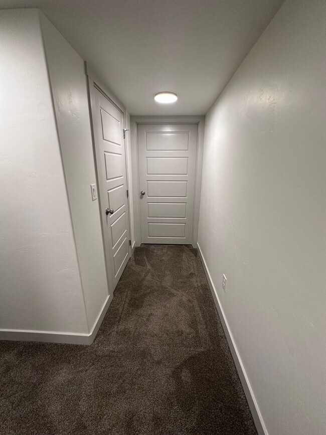 Building Photo - GORGEOUS Bountiful Home!!!