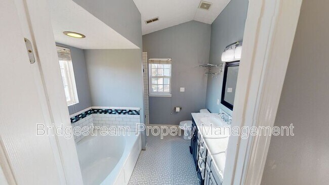 Building Photo - 2173 Pacer Trail
