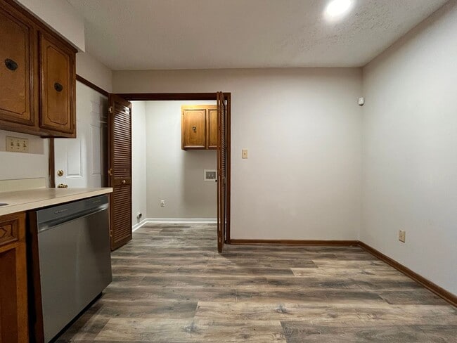 Building Photo - Charming & Affordable Living in Spartanburg!