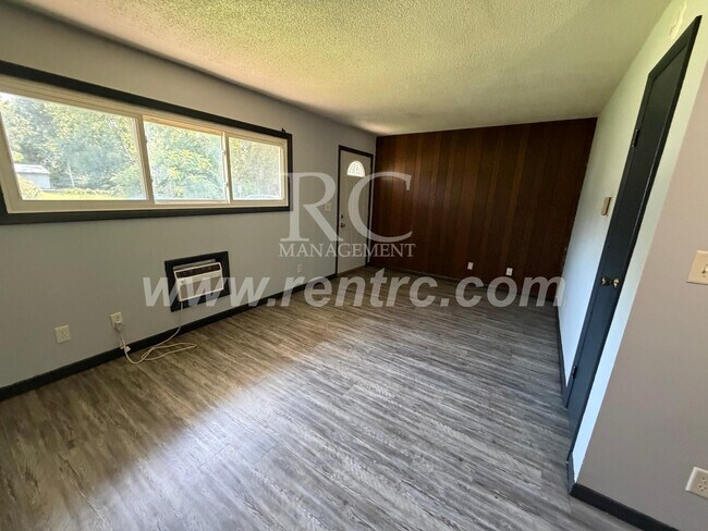 Building Photo - 42-A Schultz-