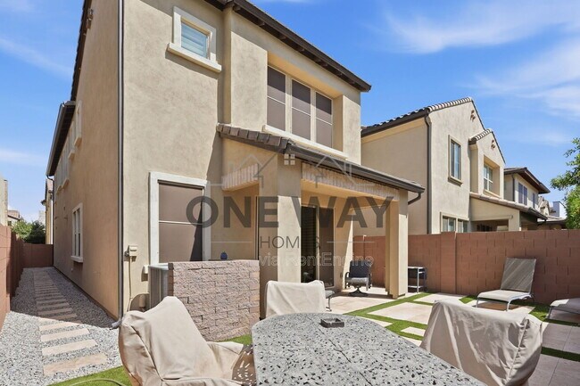 Building Photo - 1814 S Follett Way