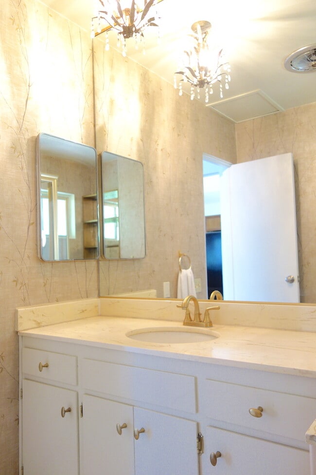 Building Photo - 702 Cavanagh Rd