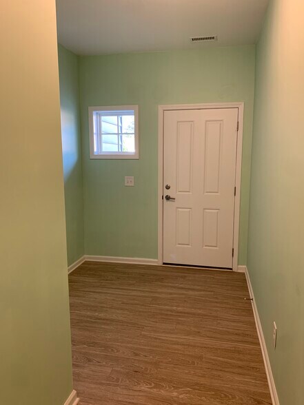 Front Door - 1353 Fitchie Pl