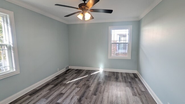 Building Photo - 9318 S Aberdeen St