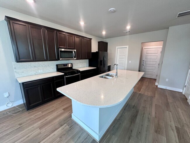 Building Photo - Modern 3-Bedroom, 2.5-Bathroom in Easton Park!