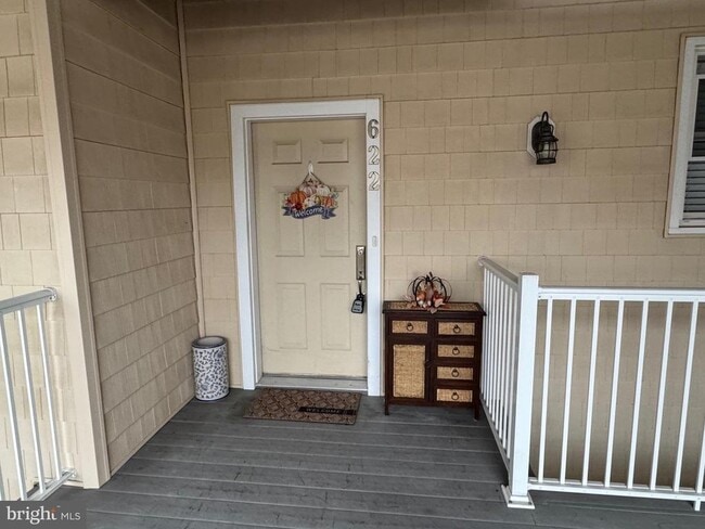 Building Photo - 622 Oyster Bay Pl