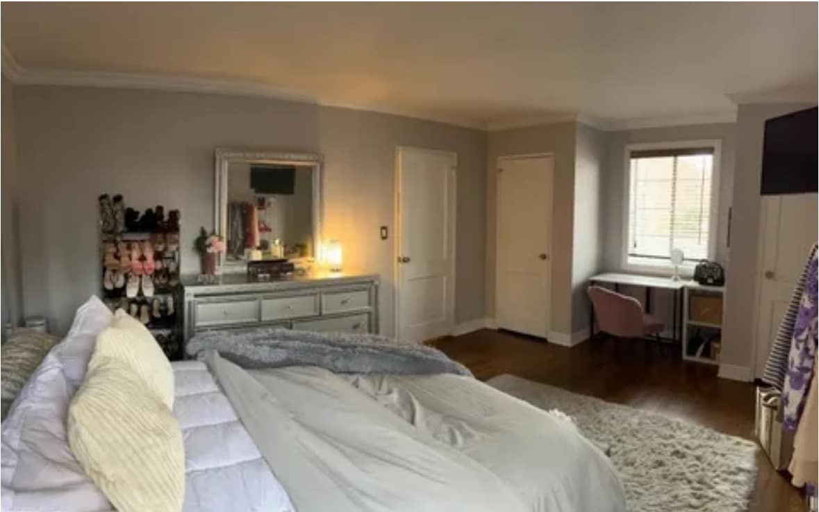 Building Photo - 21 Troy Dr