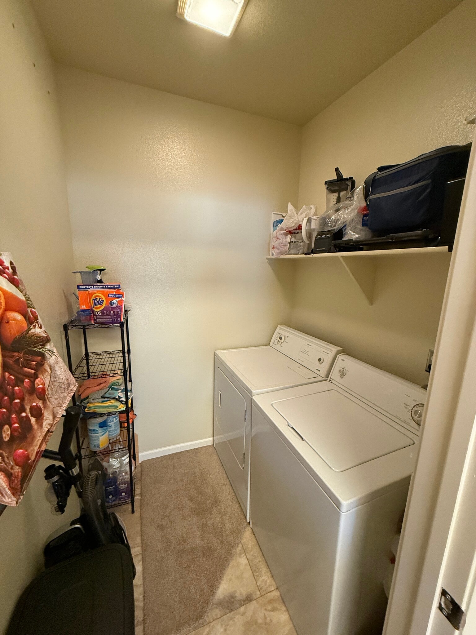 Washer dryer included - 9050 Double R Blvd