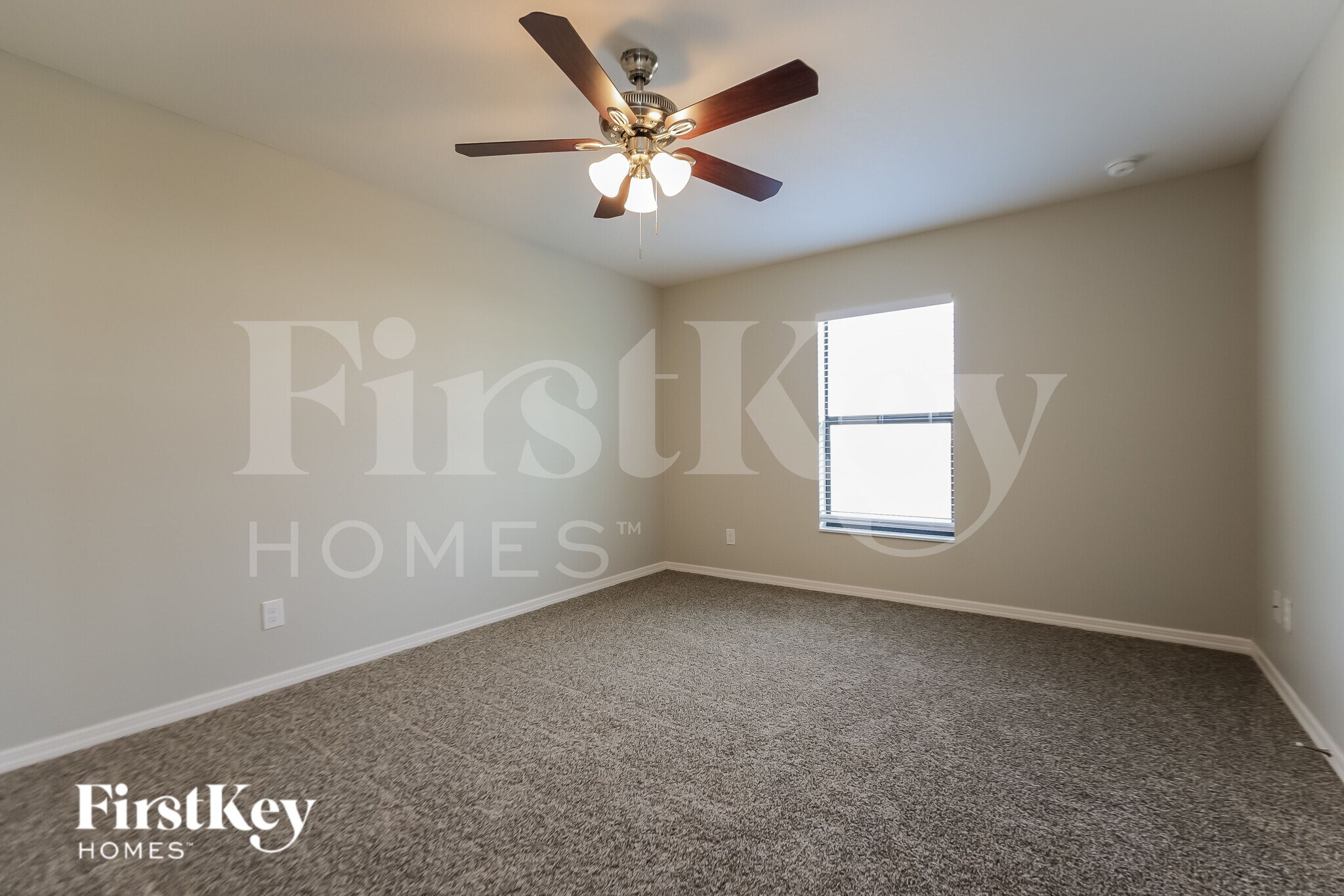 Building Photo - 1544 Swan Lake Cir